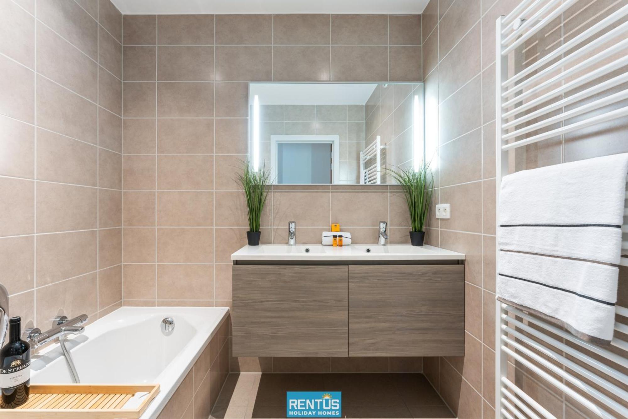 Seange - With Beautiful View And Many Facilities